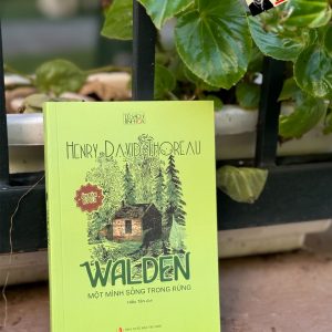 (Ấn bản bỏ túi) WALDEN - MỘT MÌNH SỐNG TRONG RỪNG  - Henry David Thoreau - Hiếu Tân dịch  - NXB Tri Thức