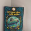 (Sách song ngữ Việt – Anh) HAI VẠN DẶM DƯỚI BIỂN – Jules Verne – Nguyễn Thúy Loan dịch – Hà Giang – NXB Dân Trí
