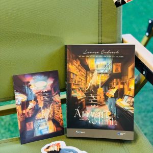 (Tặng kèm bookmark) ÁN VĂN VÔ HÌNH - Louise Erdrich - Lettie dịch  – Az Việt Nam - NXB Dân Trí
