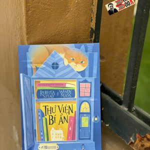 (A New York Times Bestseller) THƯ VIỆN BÍ ẨN - Rebecca Stead, Wendy Mass - Rồng Thả Hoa dịch - Nhã Nam