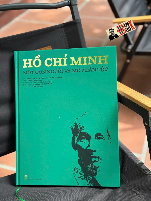 (Bìa cứng in màu) HỒ CHÍ MINH - MỘT CON NGƯỜI VÀ MỘT DÂN TỘC – Lời: Paolo Bracaglia Morante, Camillo Pisani – Tranh: Pino Dangelico – NXB Kim Đồng