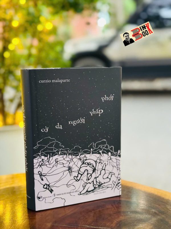 (Bìa cứng) CỜ DA NGƯỜI PHẤP PHỚI - Curzio Malaparte - Phoenix Books – Nxb Đà Nẵng