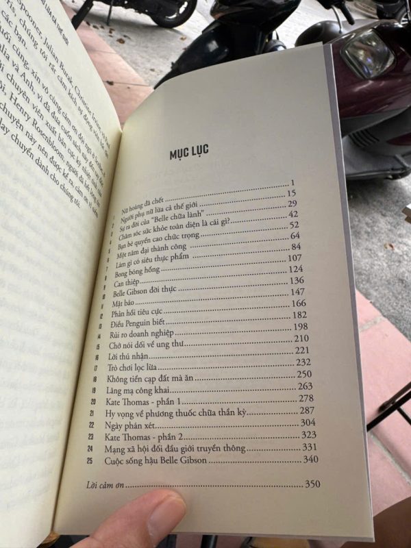 NGƯỜI PHỤ NỮ LỪA CẢ THẾ GIỚI – Beau Donelly & Nick Toscano – Hồng Quyên dịch - NXB Trẻ - Hình ảnh 2