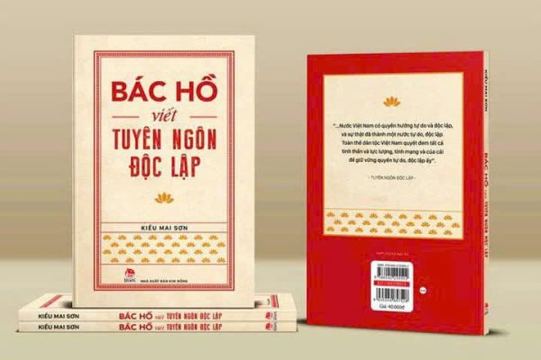 (Tái bản 2025)  BÁC HỒ VIẾT TUYÊN NGÔN ĐỘC LẬP – Kiều Mai Sơn – NXB Kim Đồng