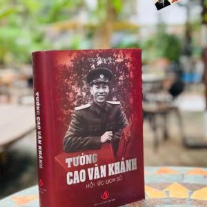 (Bìa cứng) TƯỚNG CAO VĂN KHÁNH: Hồi ức lịch sử - Cao Bảo Vân - Phương Nam Book