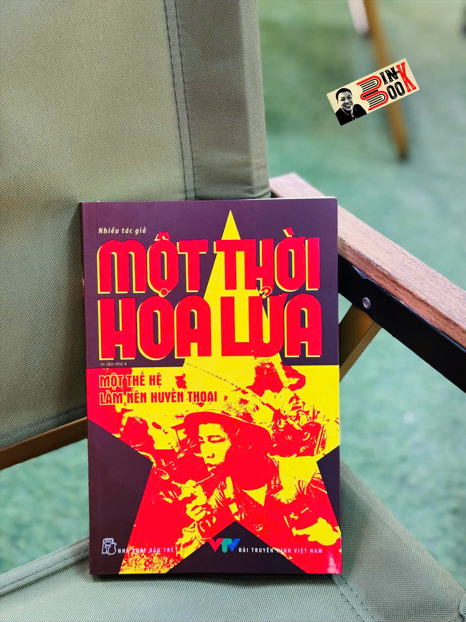 MỘT THỜI HOA LỬA: CÂU CHUYỆN VỀ MỘT THẾ HỆ ĐÃ LÀM NÊN HUYỀN THOẠI – Nhiều tác giả – NXB Trẻ