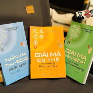 Combo 3 Cuốn Đạo Của Sinh Mệnh Và Đời Người: GIẢI MÃ VẬN MỆNH + GIẢI MÃ CƠ THỂ + XUÂN, HẠ, THU, ĐÔNG CỦA ĐỜI NGƯỜI - Khúc Lê Mẫn – Lê Tiến Thành dịch – Văn Lang Books