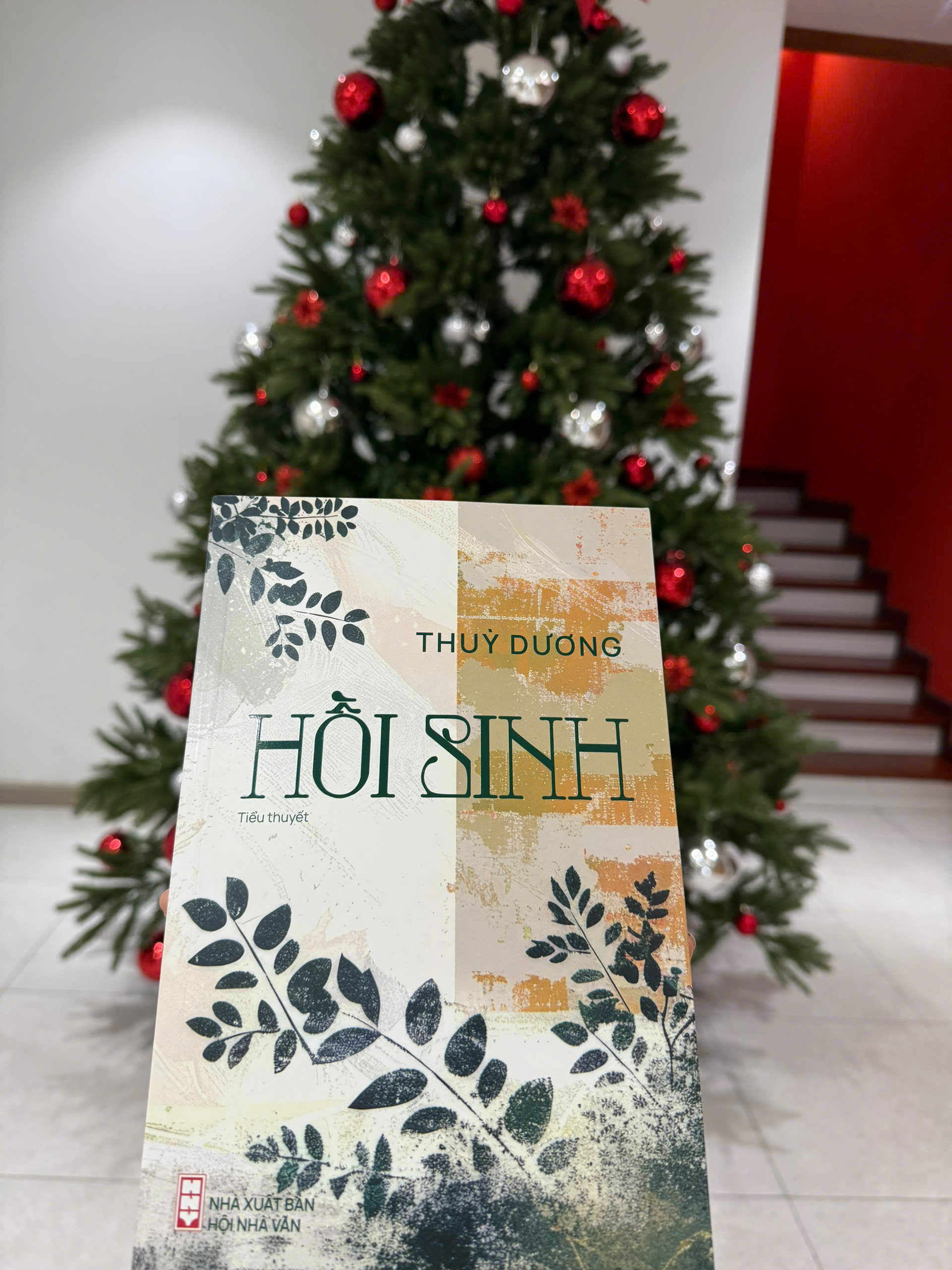 HỒI SINH – Thùy Dương – NXB Hội Nhà Văn