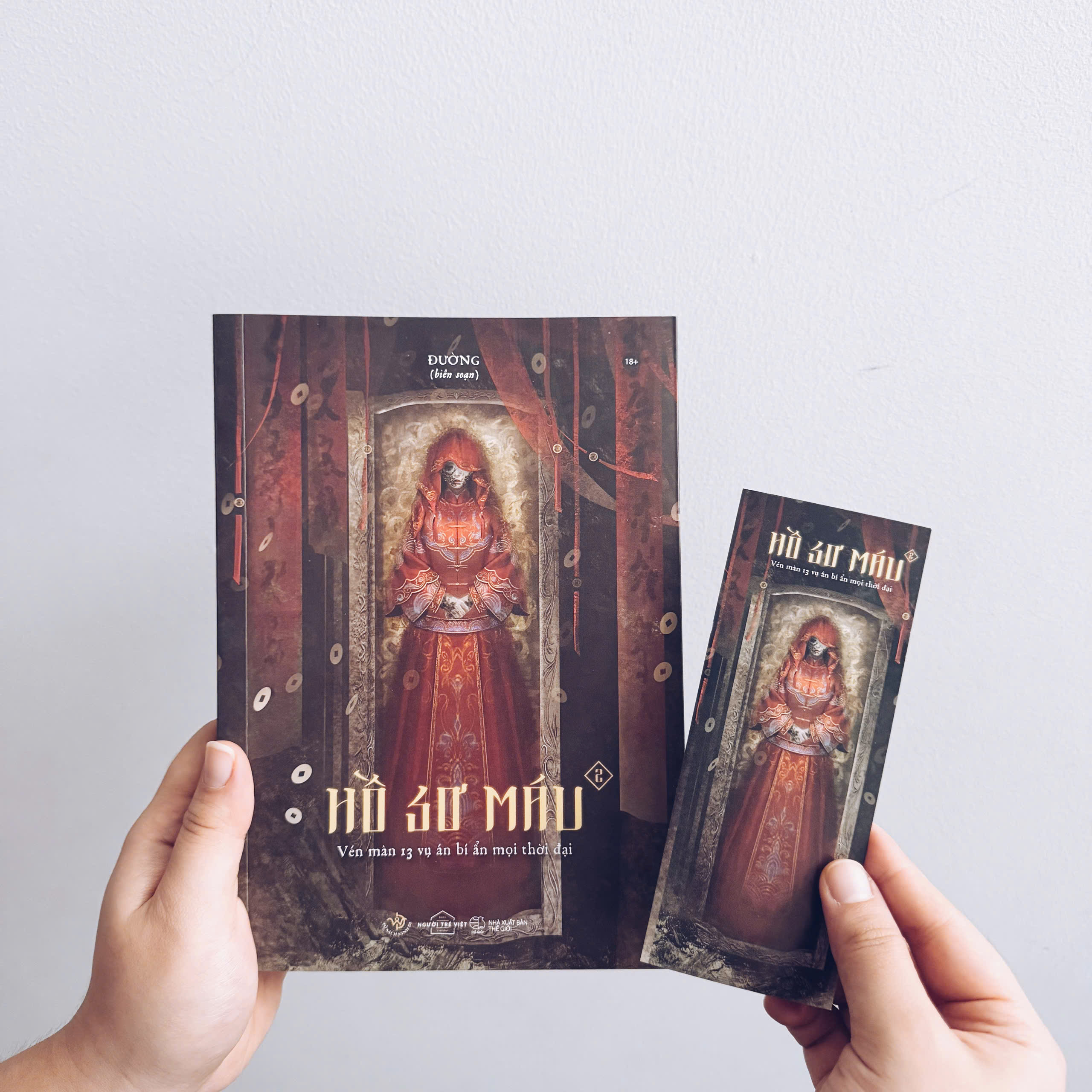(Tặng kèm bookmark) HỒ SƠ MÁU (Tập 2) - Đường - AZ Việt Nam
