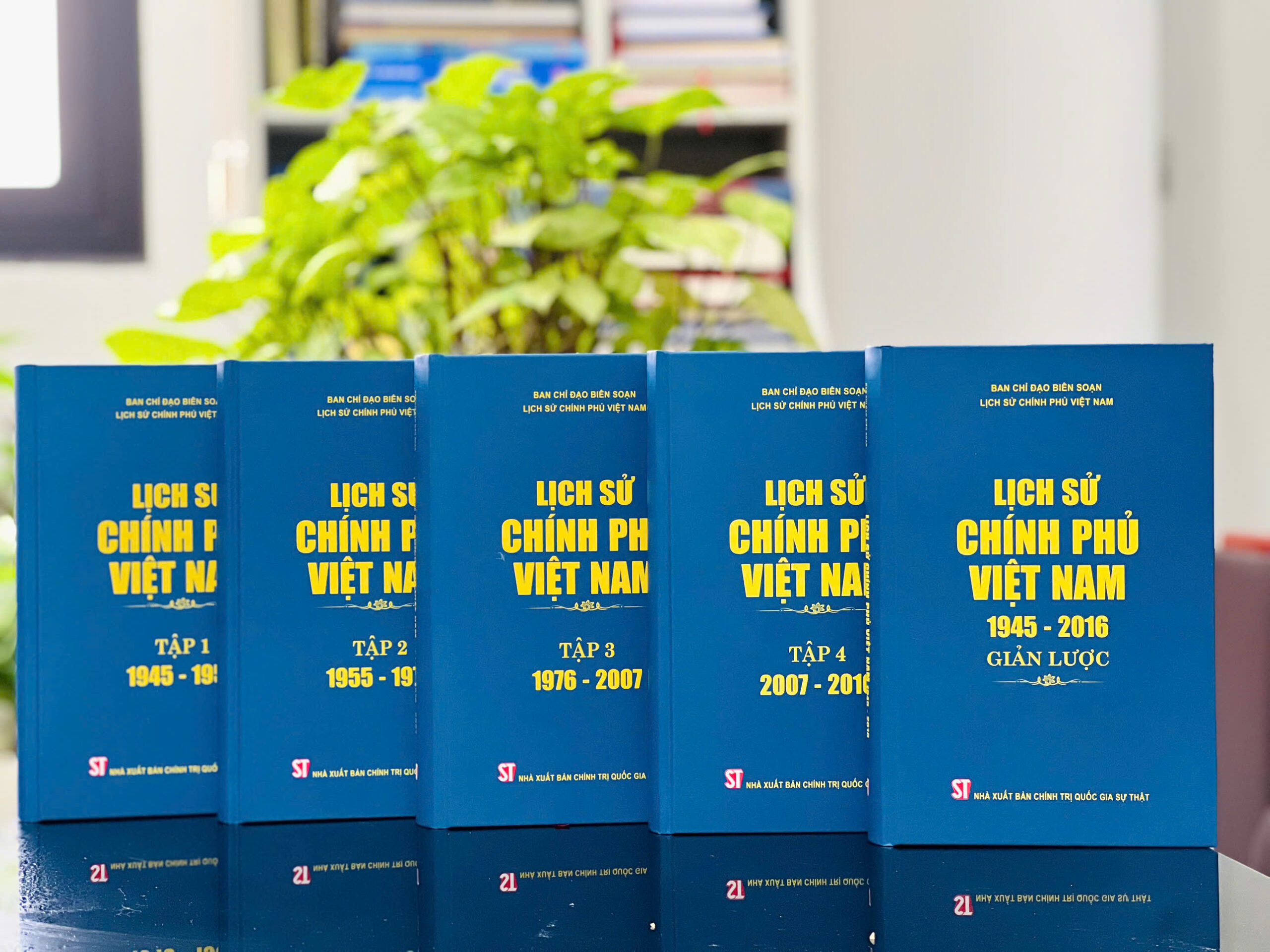 (Bộ 5 tập) LỊCH SỬ CHÍNH PHỦ VIỆT NAM - NXB Chính Trị Quốc Gia Sự Thật