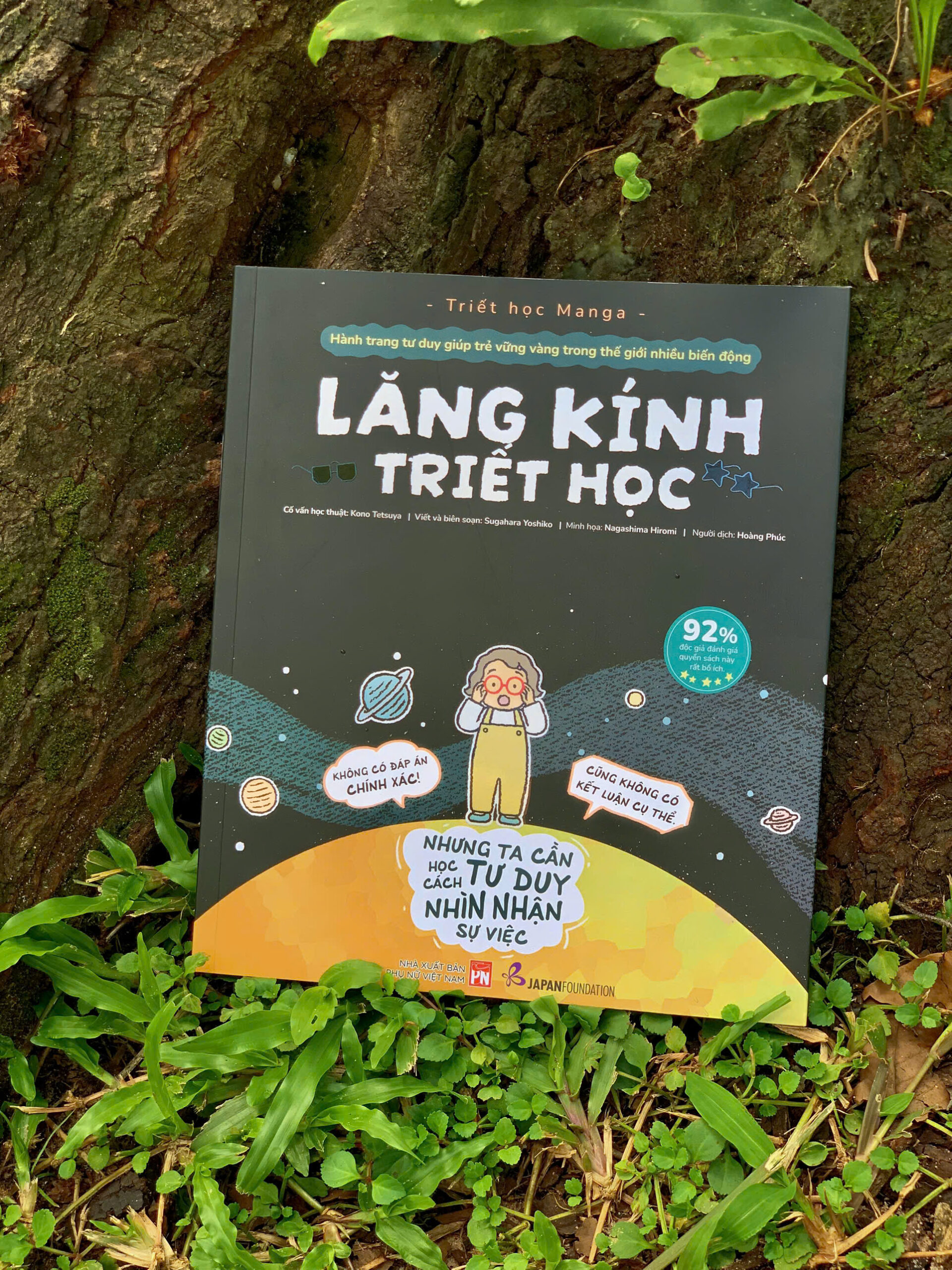 LĂNG KÍNH TRIẾT HỌC – Triết học Manga – Hành trang tư duy giúp trẻ vững vàng trong thế giới nhiều biến động - Kono Tetsuya - Sugahara Yoshiko biên soạn - Hoàng Phúc dịch – NXB Phụ nữ Việt Nam